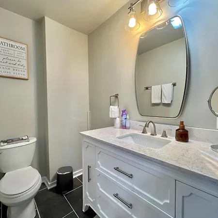 Modern Style Home Near Dt Indy & Major Attractions Indianapolis Exterior photo